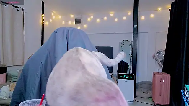 Kana G online show from 4, 2, 2025