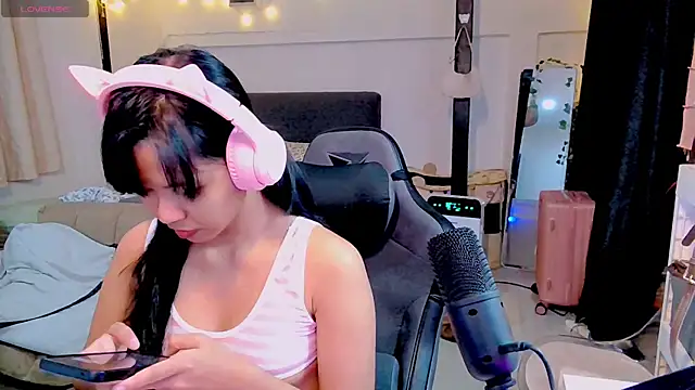 Kana G online show from 10, 2, 2025