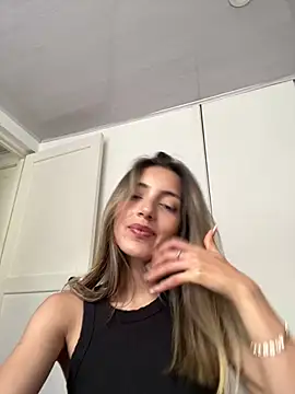 IsadoraGalle  online show from 24, 4, 2026