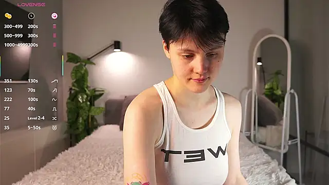 MaryCoopeer online show from 20, 2, 2025