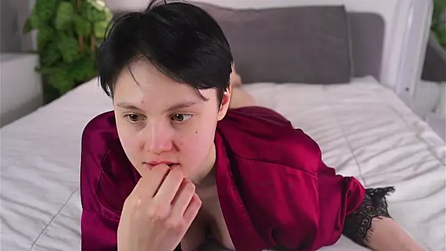 MaryCoopeer online show from 4, 3, 2025