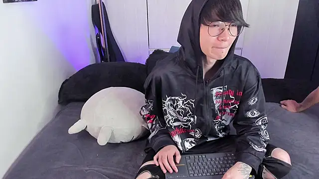 Aventure Twinks online show from 24, 12, 2024