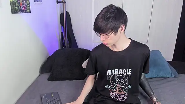 Aventure Twinks online show from 21, 1, 2025