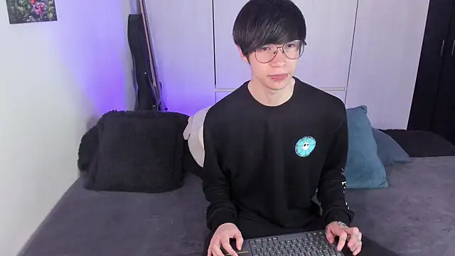 Aventure Twinks online show from 25, 1, 2025