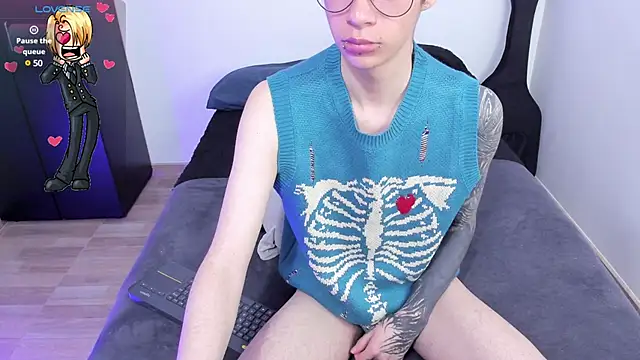 Aventure Twinks online show from 8, 3, 2025