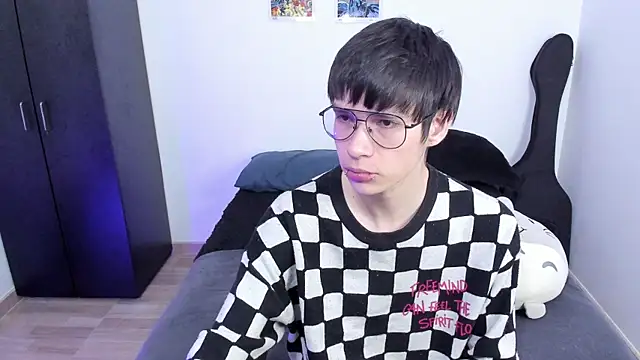 Aventure Twinks online show from 21, 3, 2025