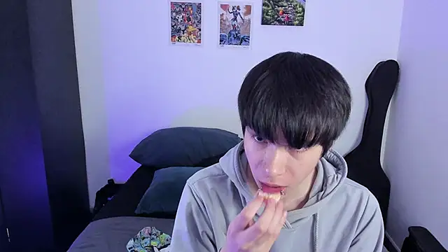 Aventure Twinks online show from 1, 11, 2025