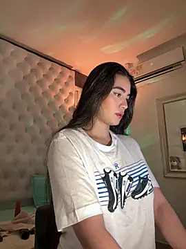 ZarahEvans online show from 9, 12, 2024