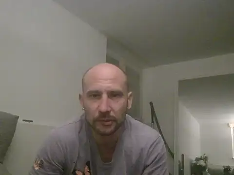 Smileboy698 online show from 16, 3, 2026