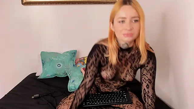 Liinda Wolf online show from 24, 10, 2025