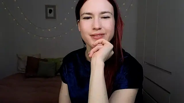 AliciaNewell online show from 4, 4, 2026