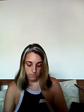 Snapshot of nenamalanenamala chatting on 6, 1, 2025 nenamalanenamala online show from 6, 1, 2025