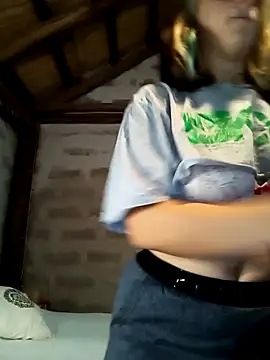 Snapshot of nenamalanenamala chatting on 13, 3, 2025 nenamalanenamala online show from 13, 3, 2025