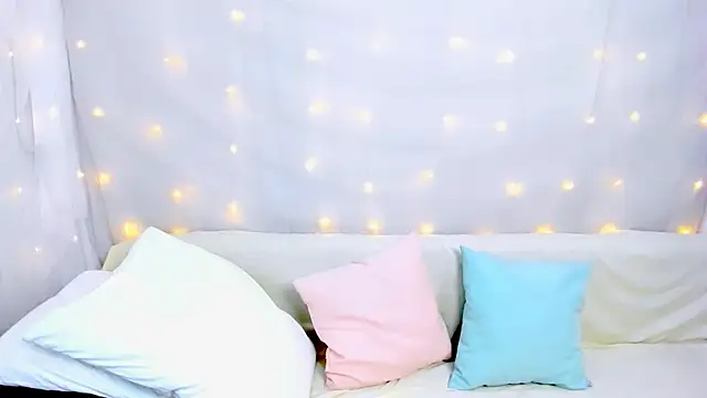 Snapshot of Lily_Daviss chatting on 17, 12, 2025 Lily Daviss online show from 17, 12, 2025