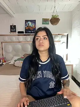 lucianaroy online show from 10, 2, 2025