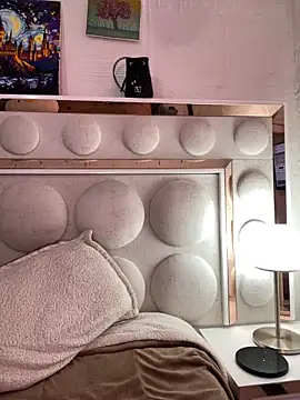 lucianaroy online show from 20, 2, 2025