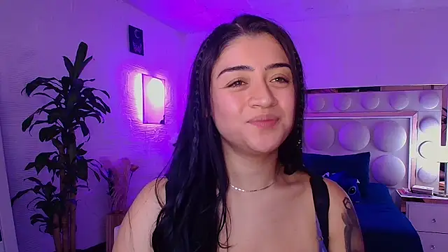 lucianaroy online show from 10, 10, 2025