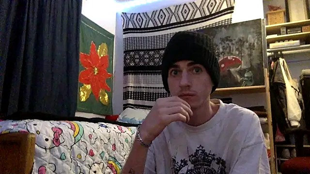 Snapshot of spicylaboi chatting on 15, 12, 2025 spicylaboi online show from 15, 12, 2025