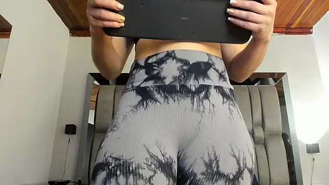 NikkySmiith online show from 23, 10, 2025