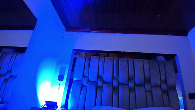NikkySmiith online show from 7, 6, 2026