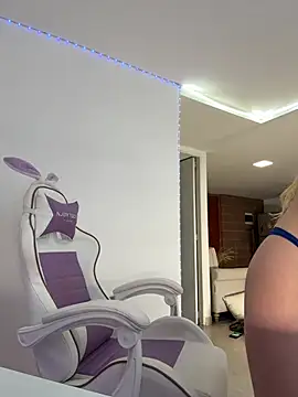 Alison Diaz17 online show from 9, 2, 2025