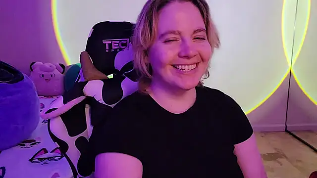 InternetFairy XO online show from 1, 2, 2025