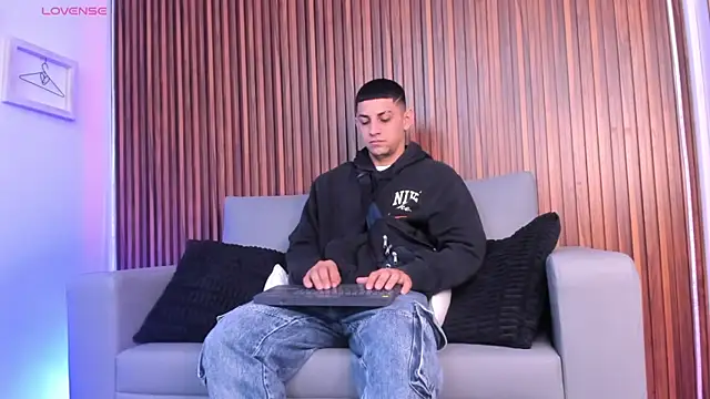 Alex cute77 online show from 9, 2, 2026