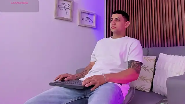 Alex cute77 online show from 6, 5, 2026