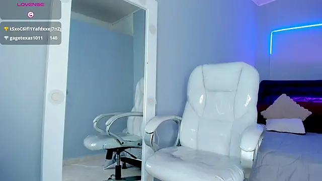 Snapshot of Alex_cute77 chatting on 28, 7, 2026 Alex cute77 online show from 28, 7, 2026