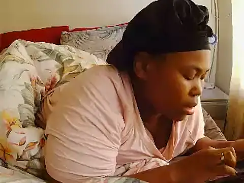 Snapshot of Real1SweetQueen chatting on 24, 6, 2026 Real1SweetQueen online show from 24, 6, 2026