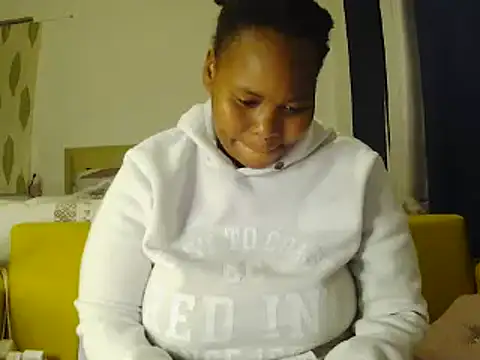 Snapshot of Real1SweetQueen chatting on 13, 7, 2026 Real1SweetQueen online show from 13, 7, 2026