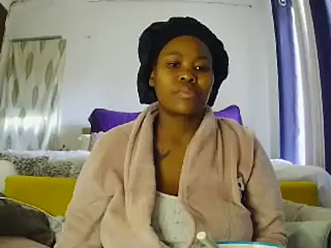Snapshot of Real1SweetQueen chatting on 17, 7, 2026 Real1SweetQueen online show from 17, 7, 2026