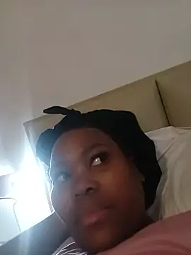 Snapshot of Real1SweetQueen chatting on 24, 7, 2026 Real1SweetQueen online show from 24, 7, 2026