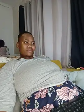 Snapshot of Real1SweetQueen chatting on 28, 7, 2026 Real1SweetQueen online show from 28, 7, 2026