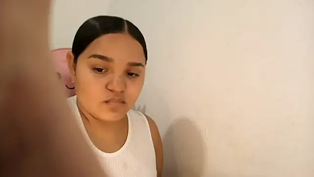 Snapshot of Charlotte-Chanell chatting on 8, 5, 2026 Charlotte-Chanell online show from 8, 5, 2026