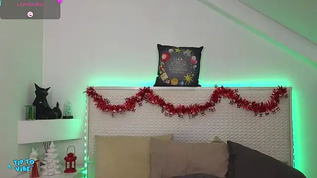 Eva Rogers  online show from 1, 1, 2025