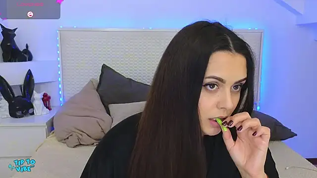 Eva Rogers  online show from 17, 1, 2025