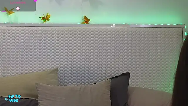 Eva Rogers  online show from 4, 3, 2025