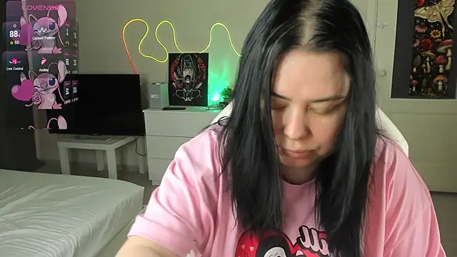 Akemi BBW online show from 8, 8, 2026