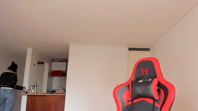 Snapshot of zoe_jeane_beker chatting on 14, 2, 2025 zoe jeane beker online show from 14, 2, 2025