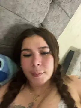 zoe adhara online show from 24, 4, 2026