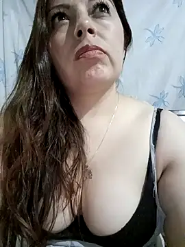 Snapshot of seherlatin chatting on 6, 2, 2025 seherlatin online show from 6, 2, 2025