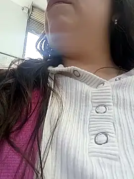 Snapshot of seherlatin chatting on 3, 3, 2025 seherlatin online show from 3, 3, 2025