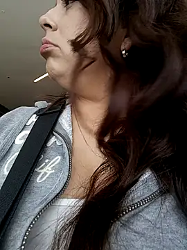 Snapshot of seherlatin chatting on 2, 10, 2025 seherlatin online show from 2, 10, 2025