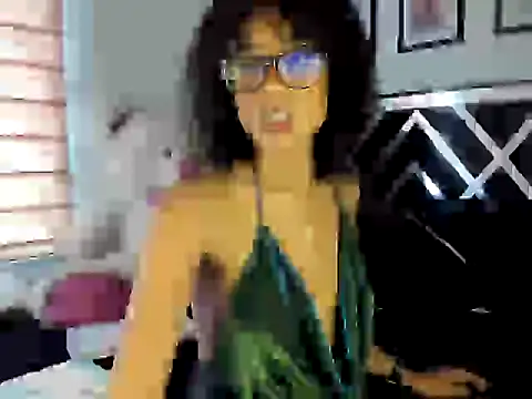 Kasandralopez online show from 18, 3, 2025