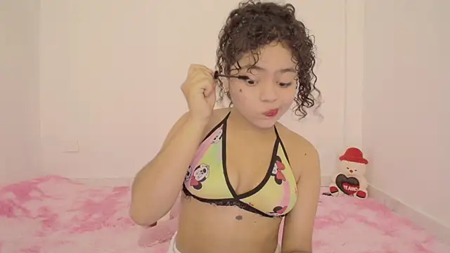 Snapshot of Winnifer_Gonzal chatting on 7, 7, 2026 Winnifer Gonzal online show from 7, 7, 2026