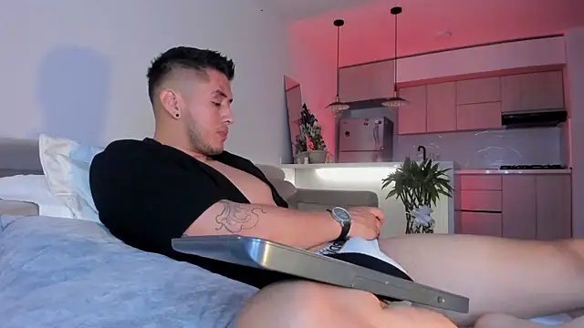 Snapshot of Chriskyle_ chatting on 1, 2, 2025 Chriskyle  online show from 1, 2, 2025