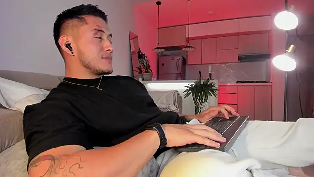 Snapshot of Chriskyle_ chatting on 3, 3, 2025 Chriskyle  online show from 3, 3, 2025