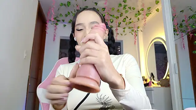 Snapshot of issagarcia chatting on 6, 2, 2026 issagarcia online show from 6, 2, 2026