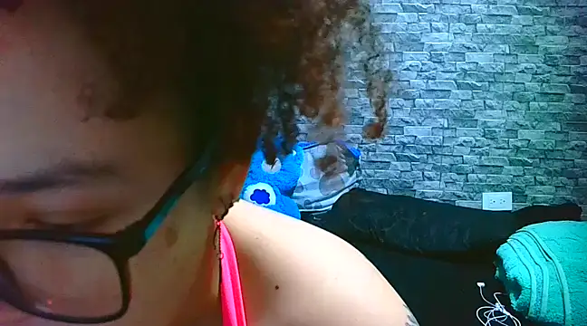 Snapshot of vanellope12 chatting on 13, 12, 2024 vanellope12 online show from 13, 12, 2024